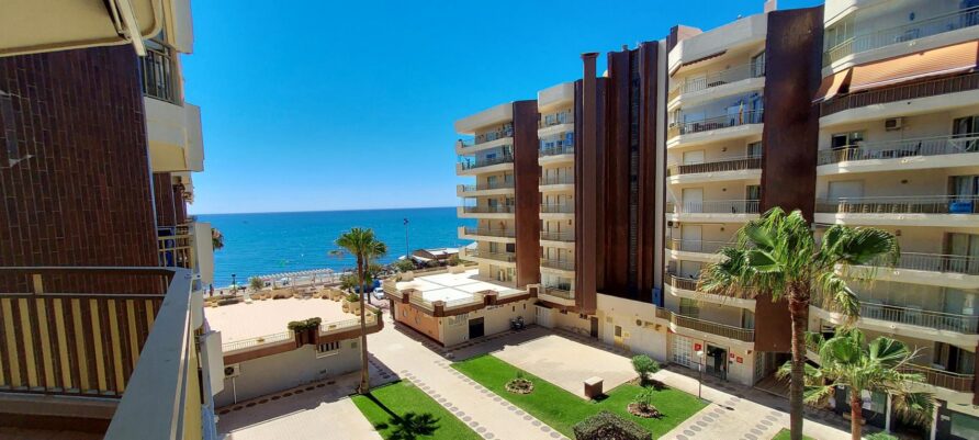 15 – Apartment For Holiday Rent in Paseo Marítimo Fuengirola