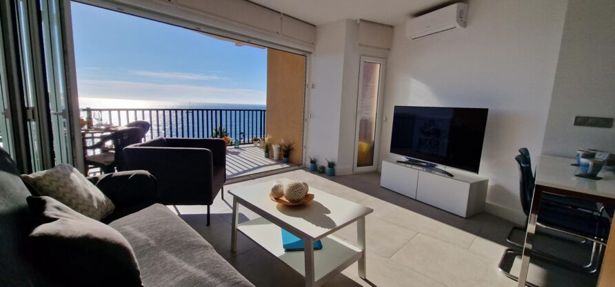 07 – Modern beachfront apartment in Paseo Marítimo Fuengirola