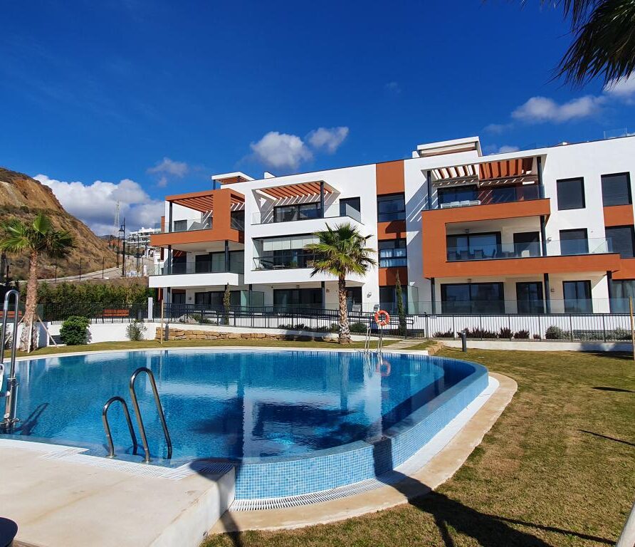 24 – Impressive brand new apartment in Reserva del Higuerón