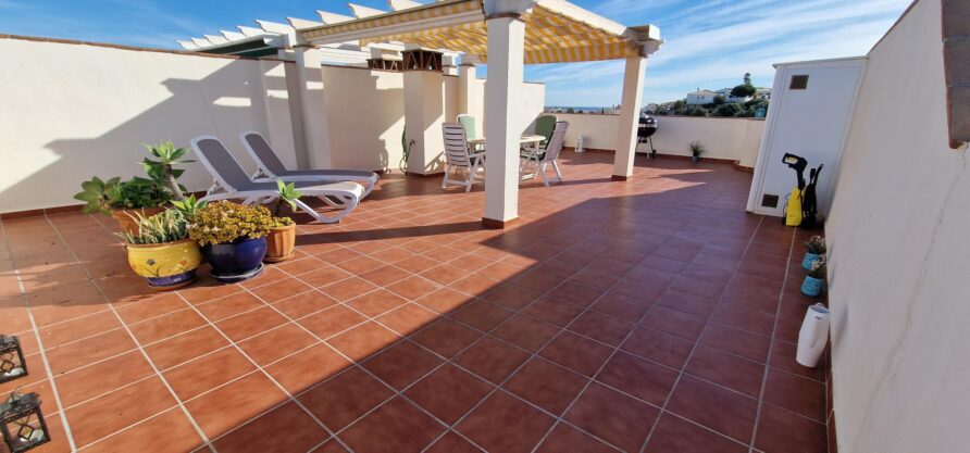 19 – Sunny duplex penthouse for rent in Cerros del Águila